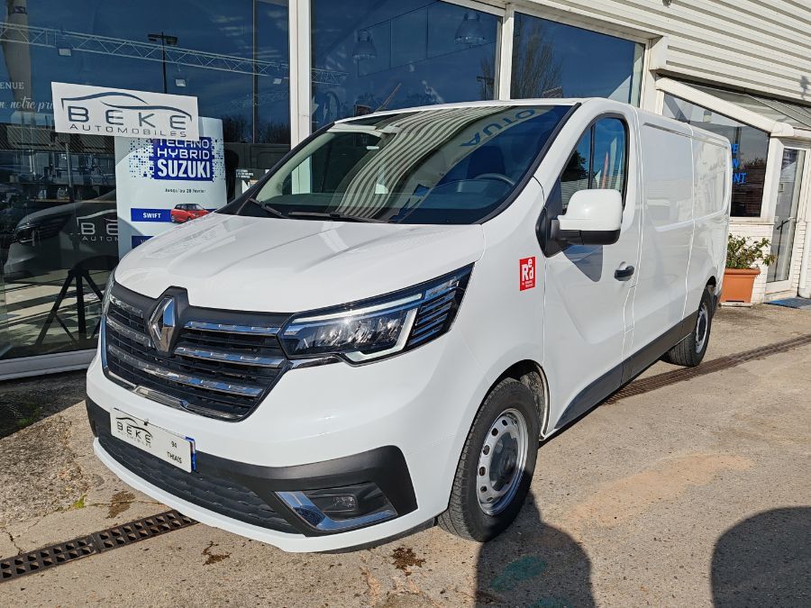 RENAULT TRAFIC 22400€ HT 2,0 DCI 150 EDC L2H1 RED