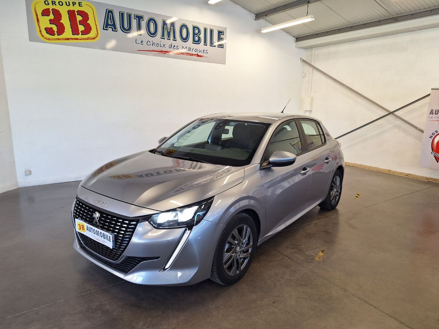 PEUGEOT 208 puretech 75 active business