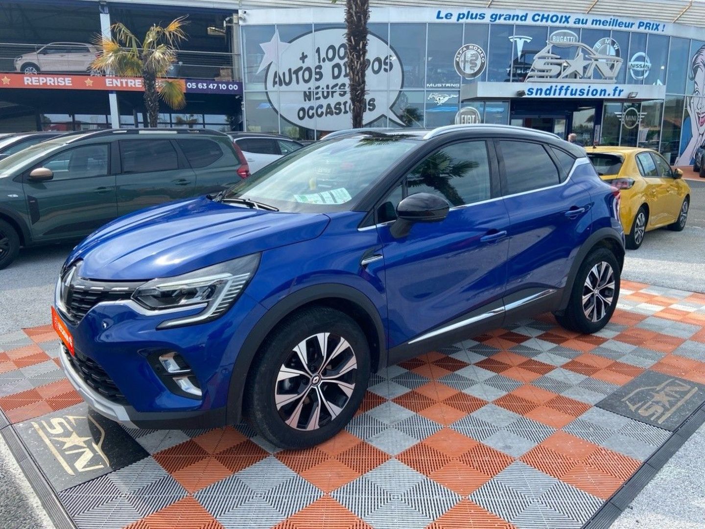 RENAULT CAPTUR - TCe 90 BV6 TECHNO GPS 9.3" Caméra 360° Barres de Toit
