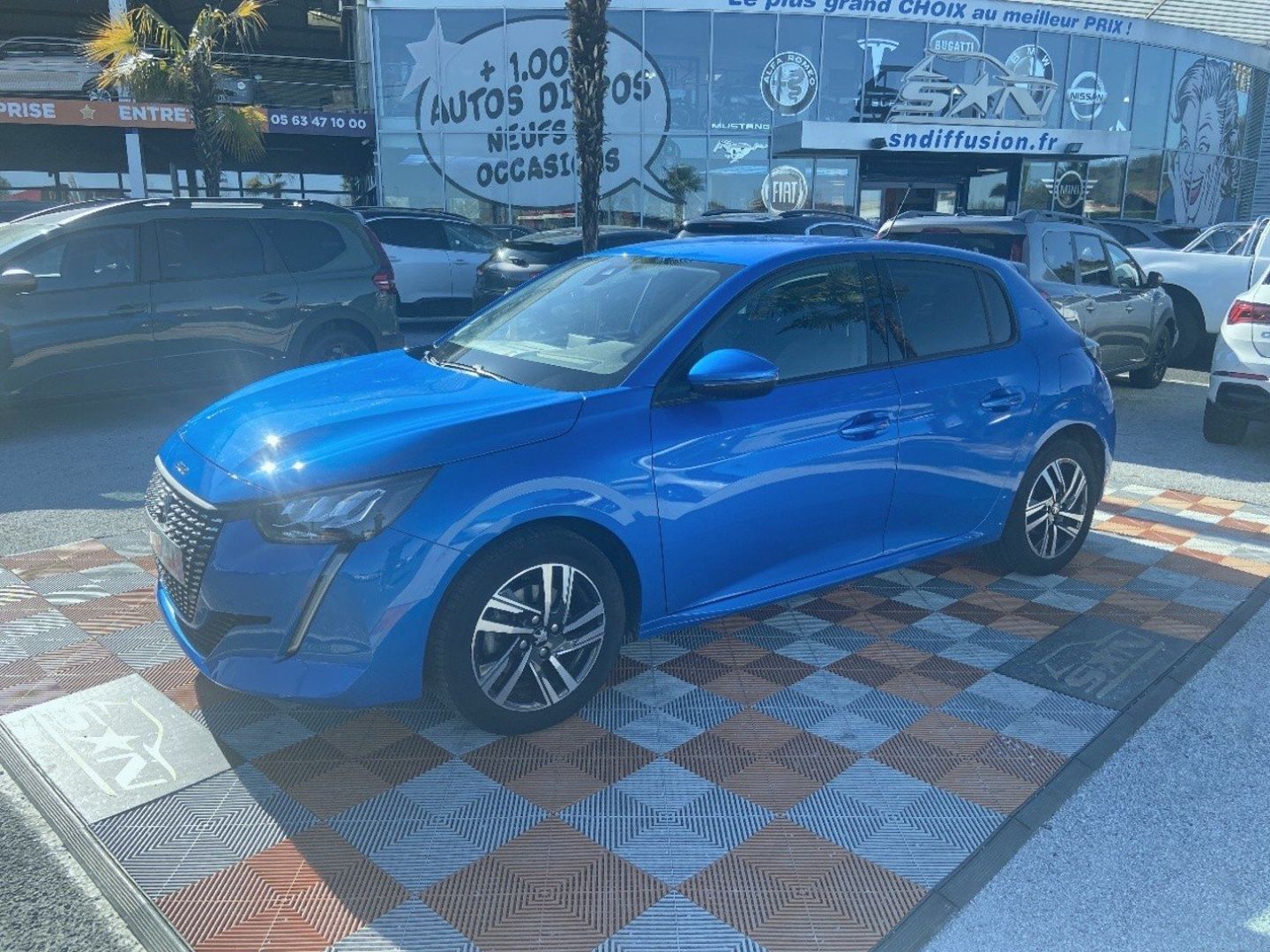 PEUGEOT 208 PureTech 100 BV6 ALLURE Caméra