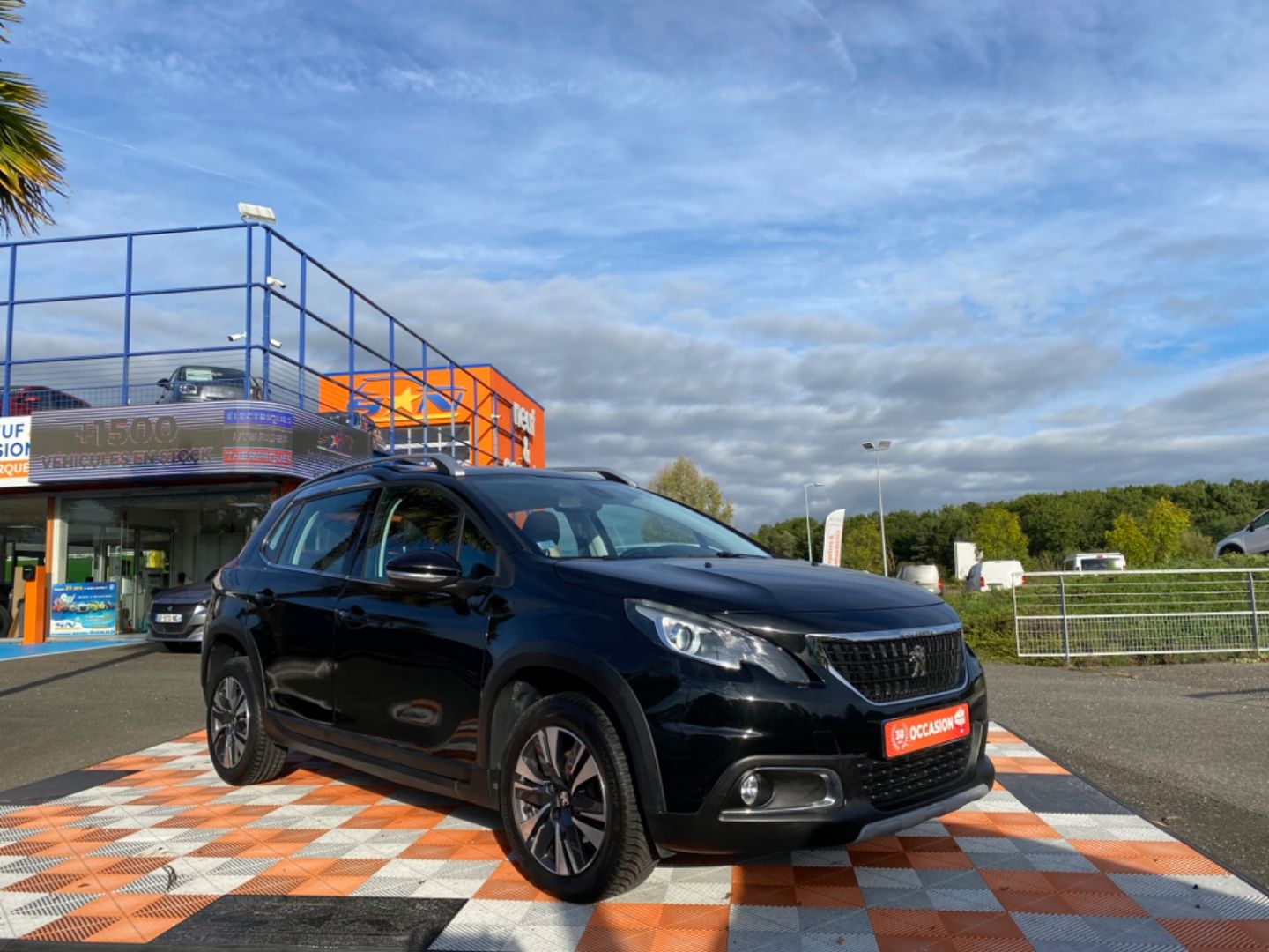 PEUGEOT 2008 1.2 PureTech 110 ALLURE GPS