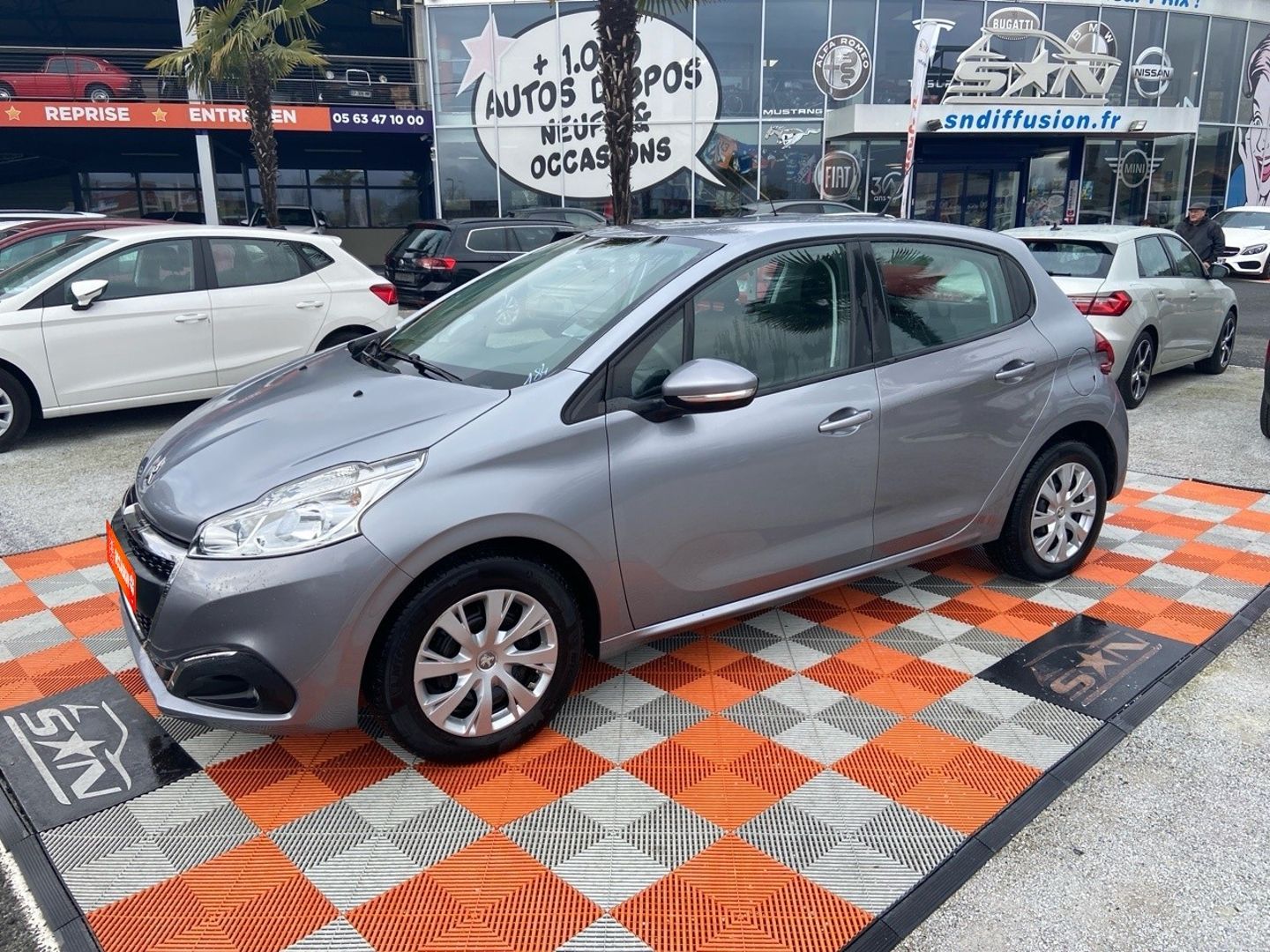 PEUGEOT 208 AFFAIRE BlueHDi 100 PREMIUM PACK GPS Radar Caméra 2PL 6600 € HT