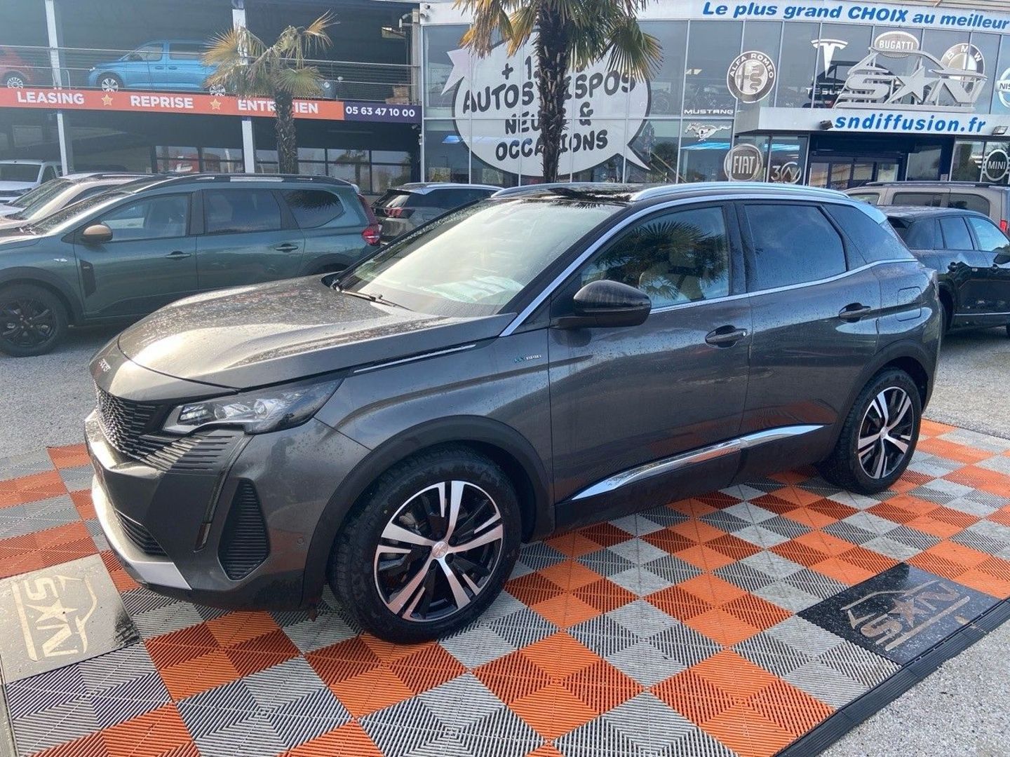 PEUGEOT 3008 - HYBRID 225 EAT8 GT Hayon Attelage