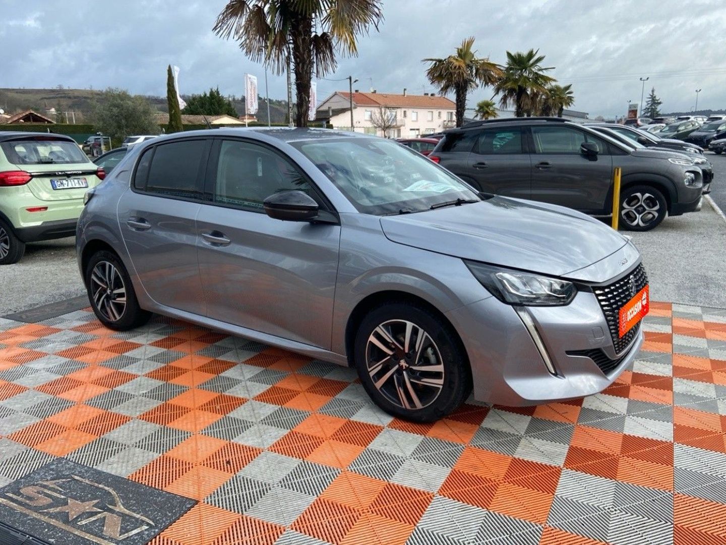 PEUGEOT 208 - PureTech 100 BV6 ALLURE GPS Caméra