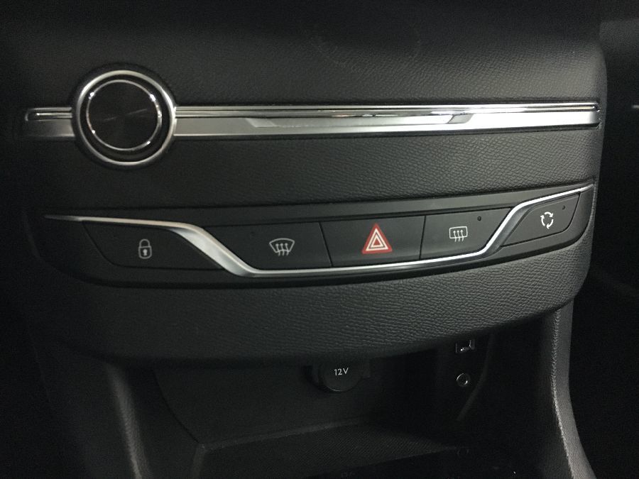 PEUGEOT 308 - 1.6 HDi 92 BUSINESS PACK