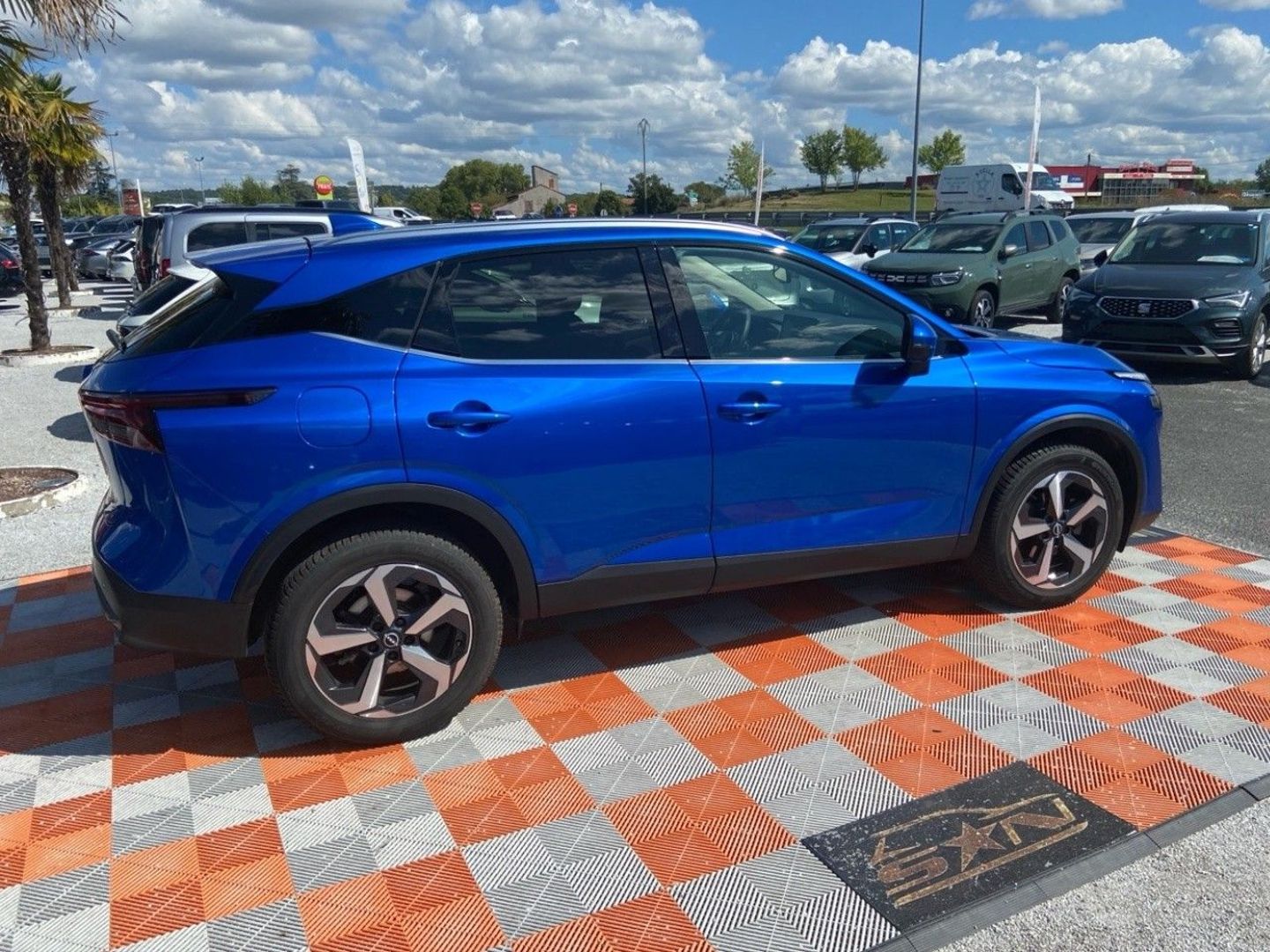 NISSAN QASHQAI - Mild Hybrid 158 X-TRONIC N-CONNECTA Toit Hayon GPS Caméra 360° Pack Hiver