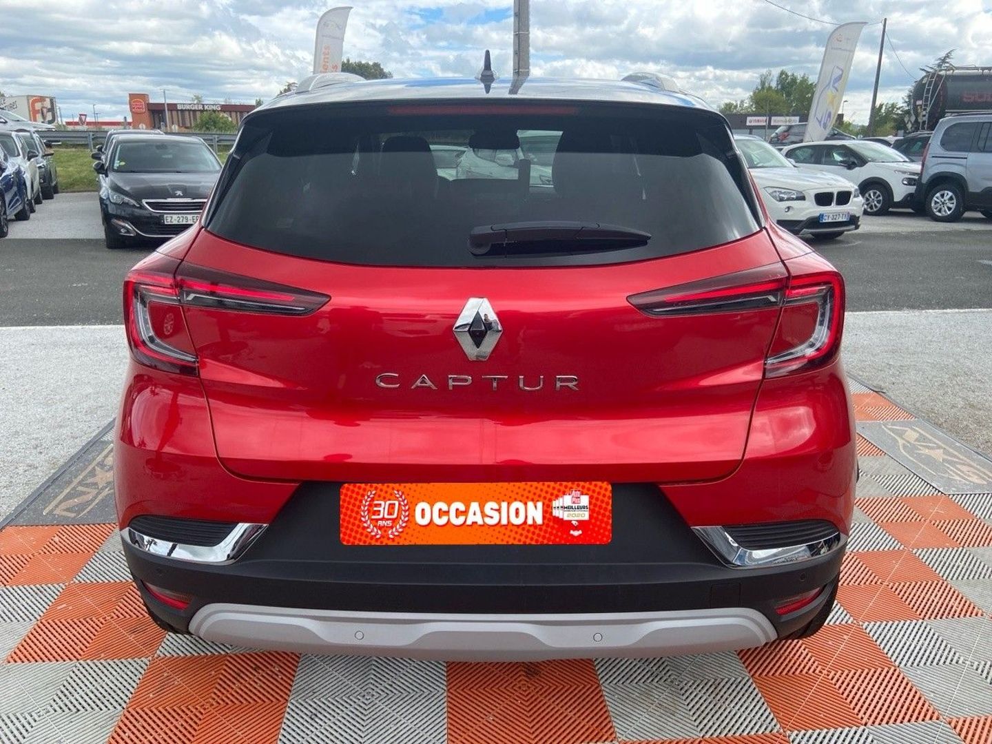 RENAULT CAPTUR - TCe 90 BV6 TECHNO GPS 9.3" Caméra 360° Barres de Toit