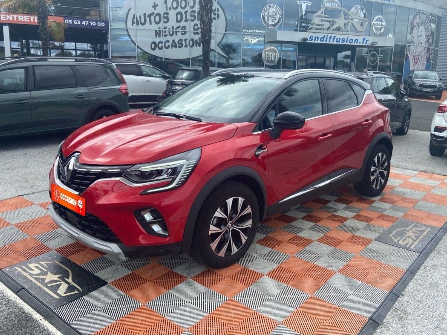 RENAULT CAPTUR - TCe 90 BV6 TECHNO GPS 9.3" Caméra 360° Barres de Toit
