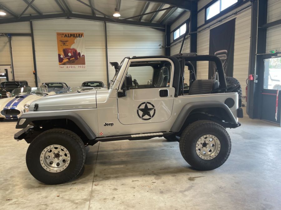 JEEP WRANGLER - 4.0 BVA BACHE