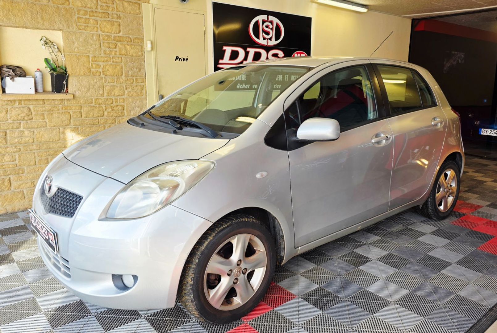 TOYOTA YARIS BVA CLIM AUTO 1.3 VVTI CT OK