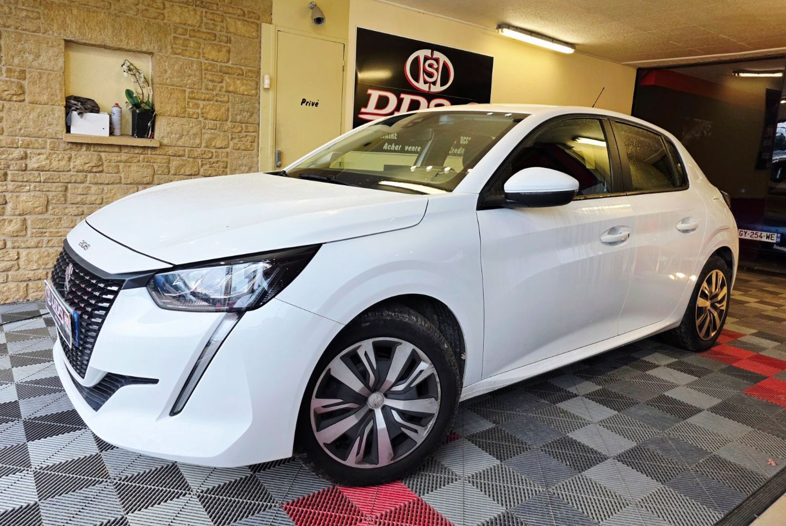 PEUGEOT 208 - 102 CV HDI