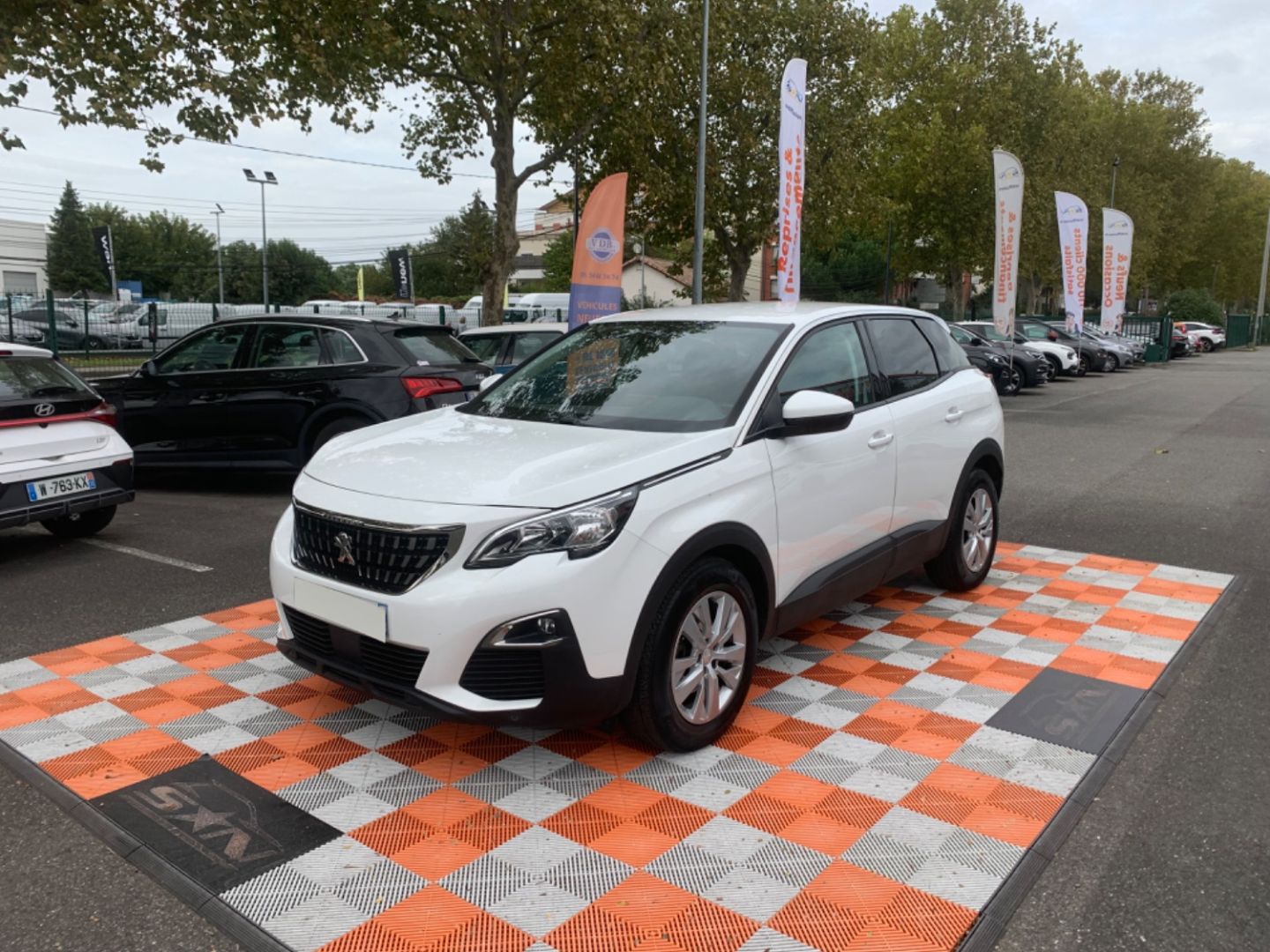 PEUGEOT 3008 - BLUEHDI 130 EAT8 ACTIVE BUSINESS GPS (2020)