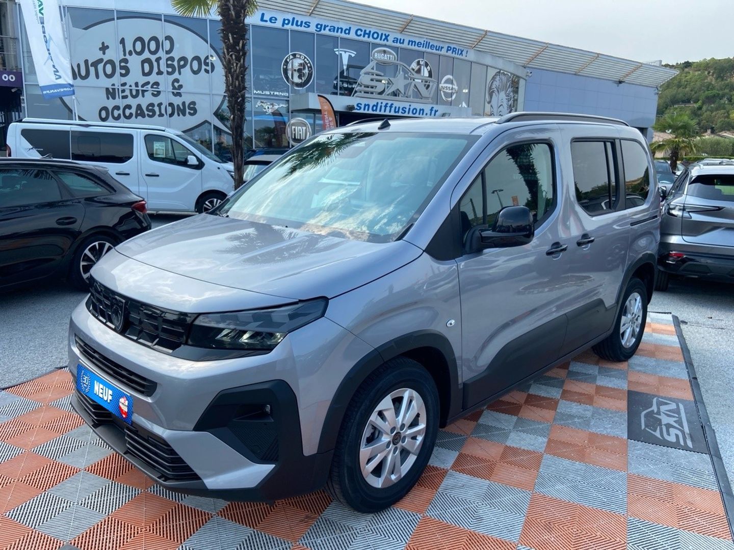 PEUGEOT RIFTER - BLUEHDI 130 EAT8 ALLURE PACK STYLE GPS ADML CHARGEUR CAMÉRA JA 16" N-1 (2026)