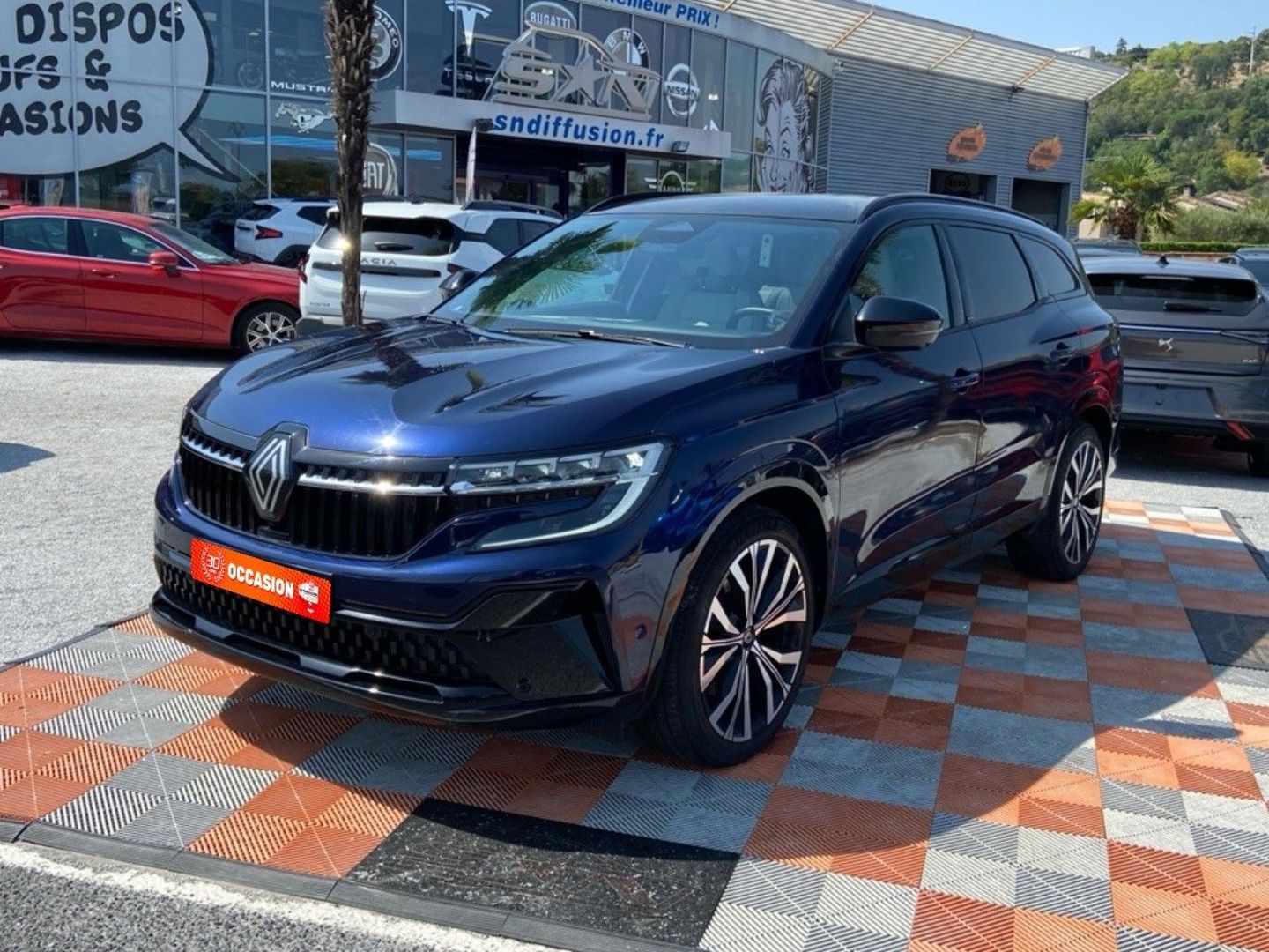 RENAULT ESPACE - E-TECH FULL HYBRID 200 ICONIC CUIR TOIT HIFI CAMÉRA 360 7PL (2023)