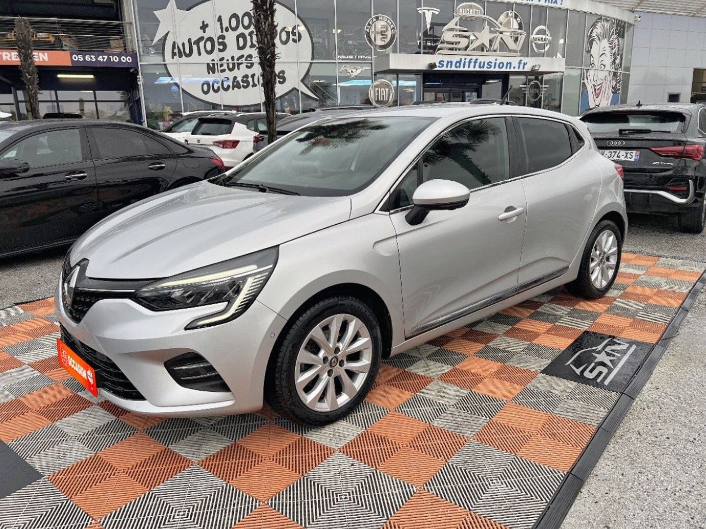 RENAULT CLIO - V BLUEDCI 115 BV6 INTENS GPS EASY LINK 9.3" CAMÉRA 360° (2020)