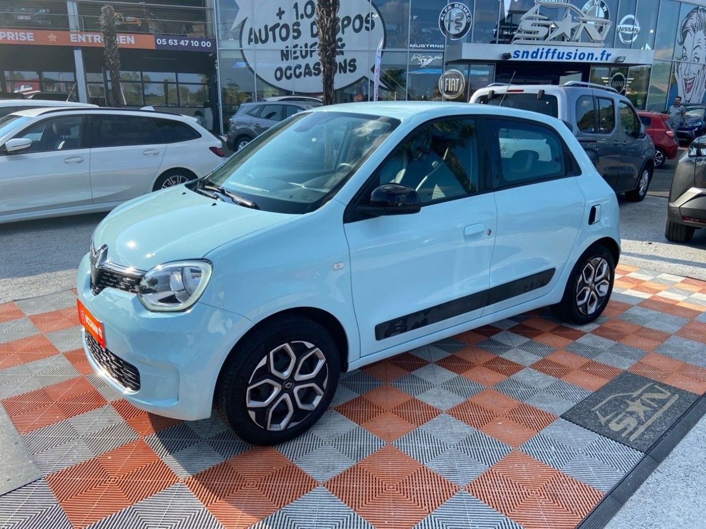 RENAULT TWINGO - SCE 65 EQUILIBRE ECRAN CLIM AUTO 1°MAIN (2023)