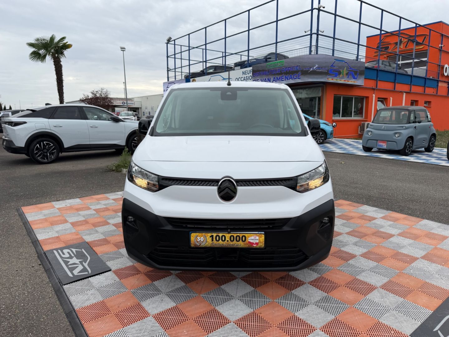 CITROEN BERLINGO FOURGON - NEW XL BLUEHDI 100 BV6 950 KG ECRAN CAMÉRA PACK CHANTIER PTE LAT. KIT BOIS 3 PL (2024)