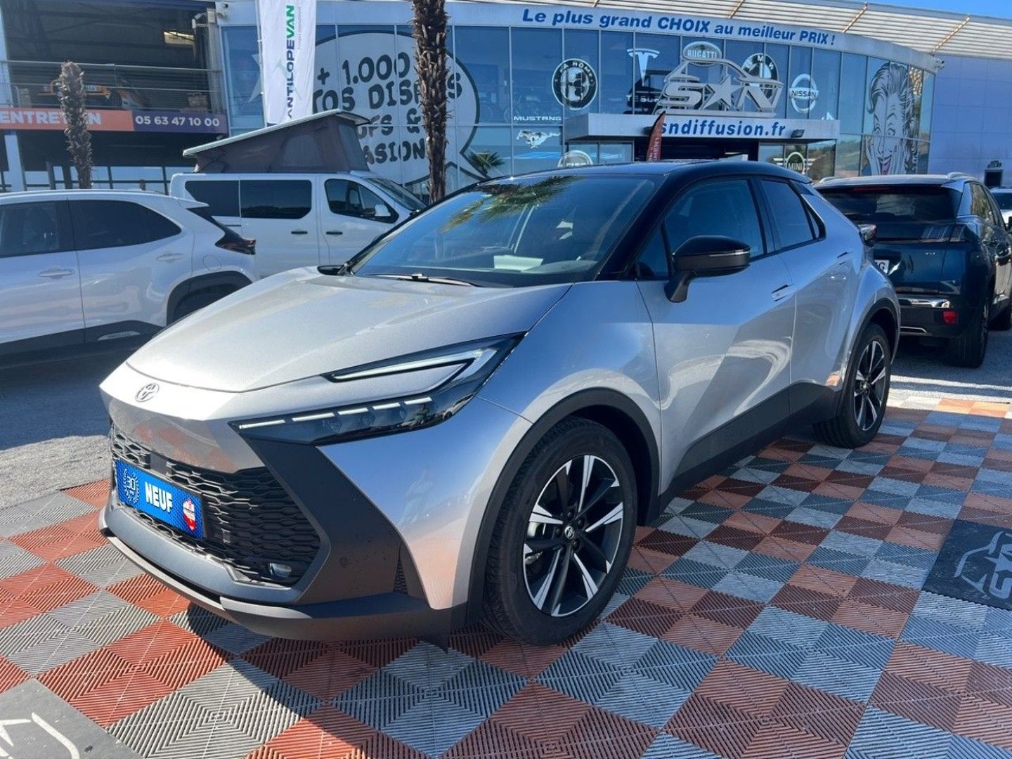 TOYOTA C-HR - HYBRID 140 E-CVT GRAPHIC GPS HAYON CAMÉRA JA 18" BI-TON (2026)