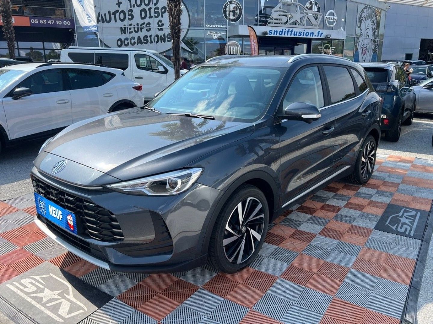 MG ZS - 1.5 HYBRID + 195 LUXURY GPS TOIT PANO CAMÉRA 360° JA 18" (2026)