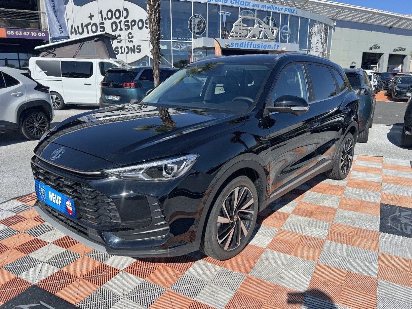MG ZS - 1.5 HYBRID + 197 LUXURY GPS TOIT PANO CAMÉRA 360° JA 18" (2026)