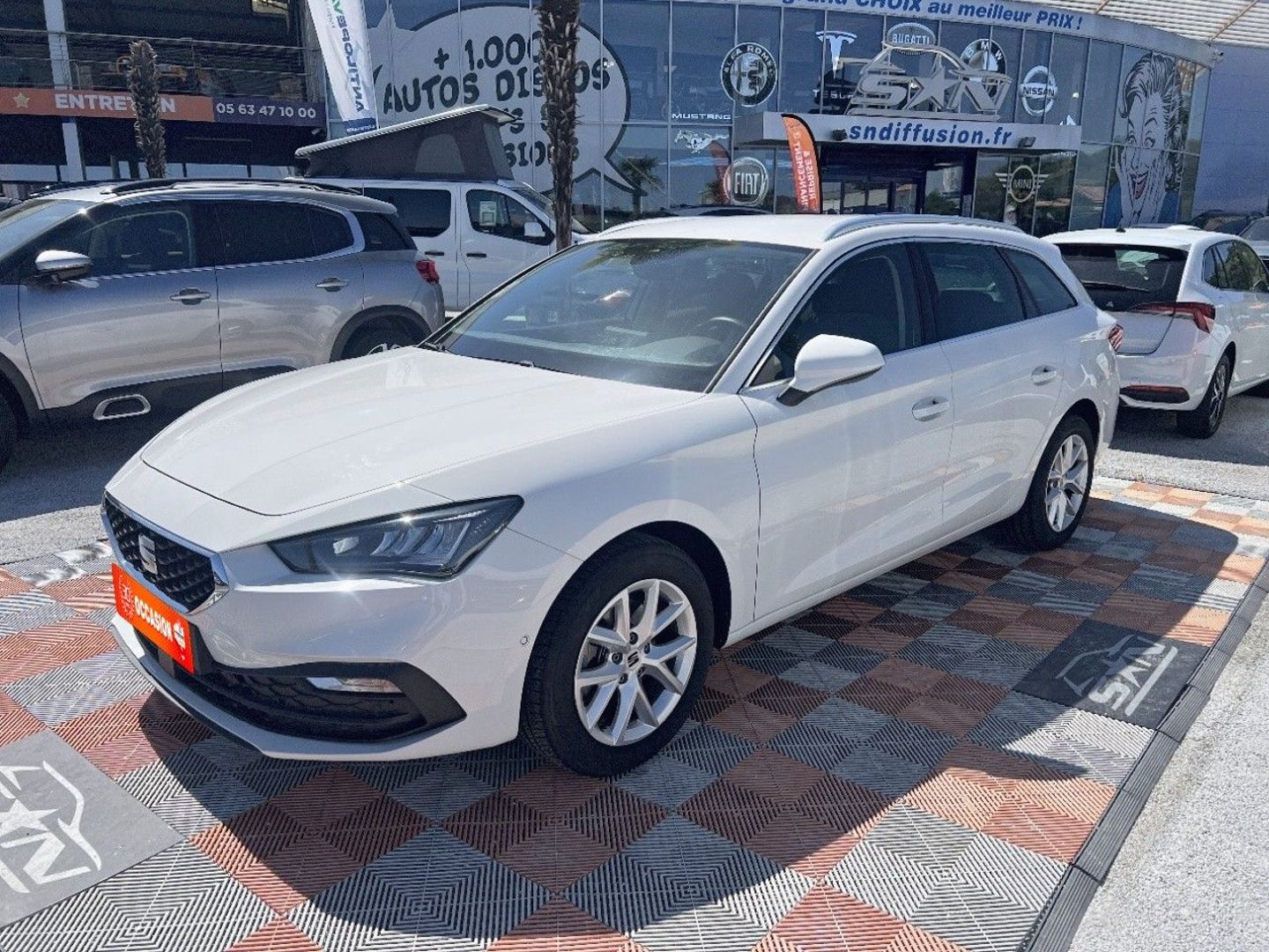 SEAT LEON SPORTSTOURER - 1.5 TSI 115 BV6 STYLE 25ÈME ANNIVERSAIRE CAMÉRA KEYLESS (2025)