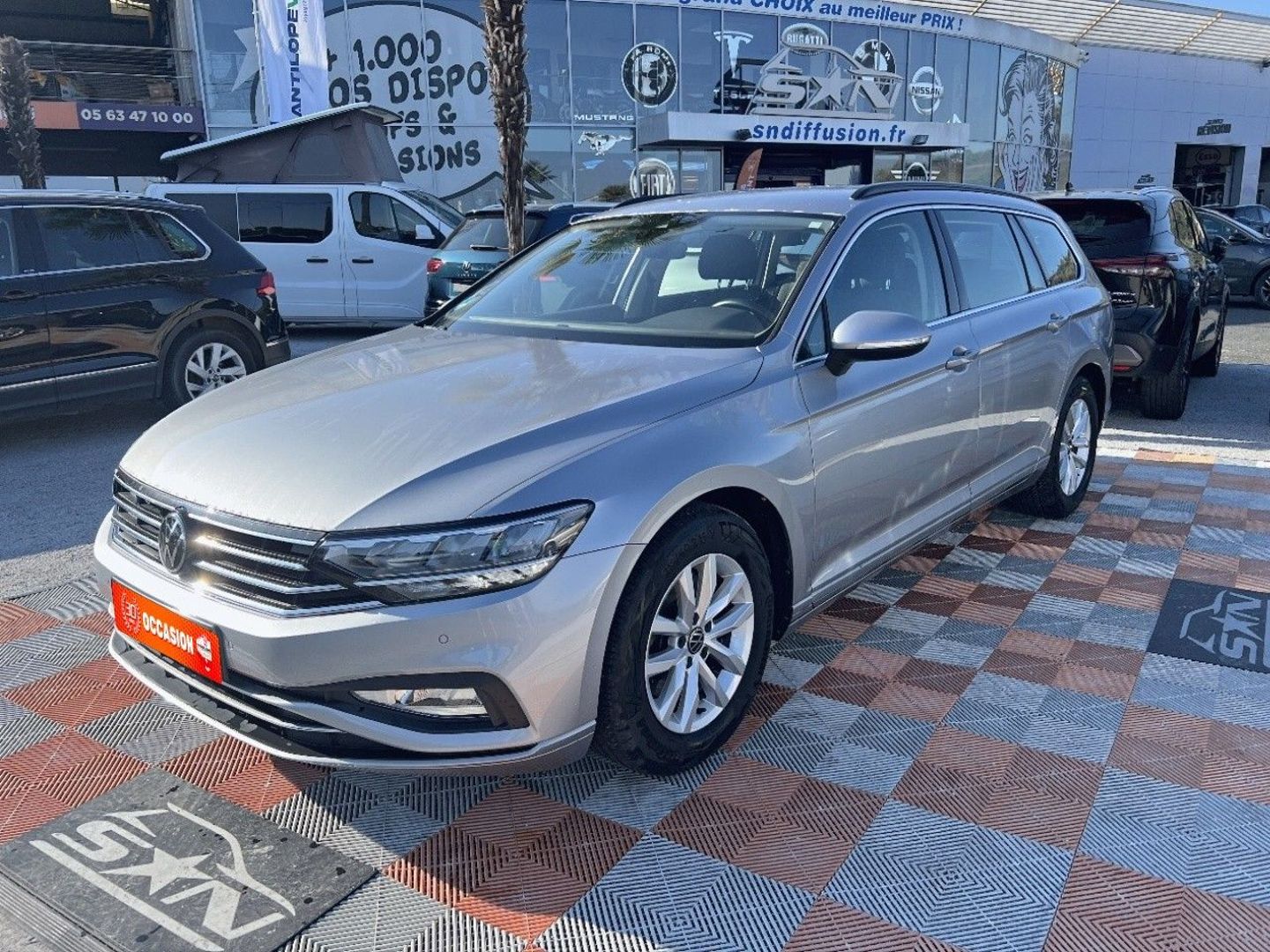 VOLKSWAGEN PASSAT SW - VIII 2.0 TDI 150 DSG BUSINESS GPS ATTELAGE CAMÉRA (2023)