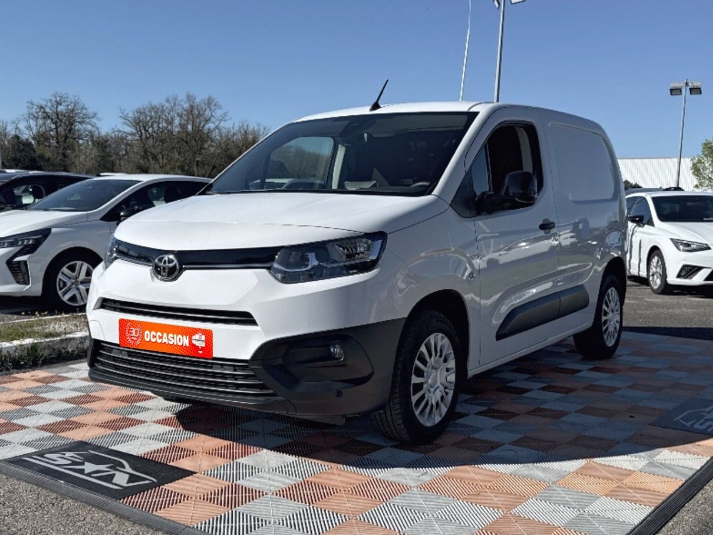 TOYOTA PROACE CITY - 1.5 D-4D 130 BV6 BUSINESS MEDIUM 3 PL GPS CAMÉRA 1°MAIN 13950HT (2024)