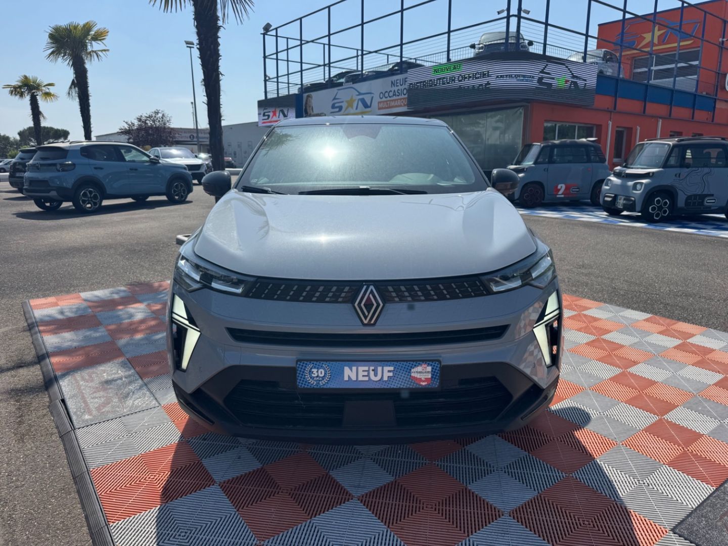 RENAULT CAPTUR - ECO-G 100 BV6 TECHNO GPS CAMÉRA JA 18" (2025)