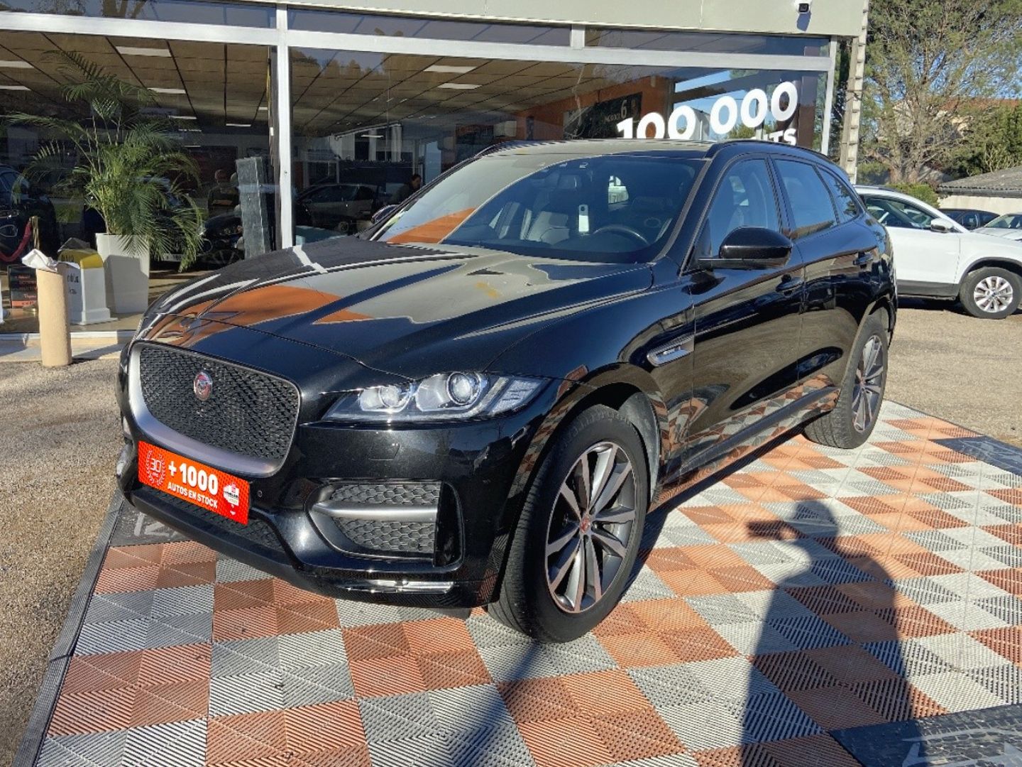 JAGUAR F-PACE - 2.0 D 180 R-SPORT BVA8 4X4 (2017)