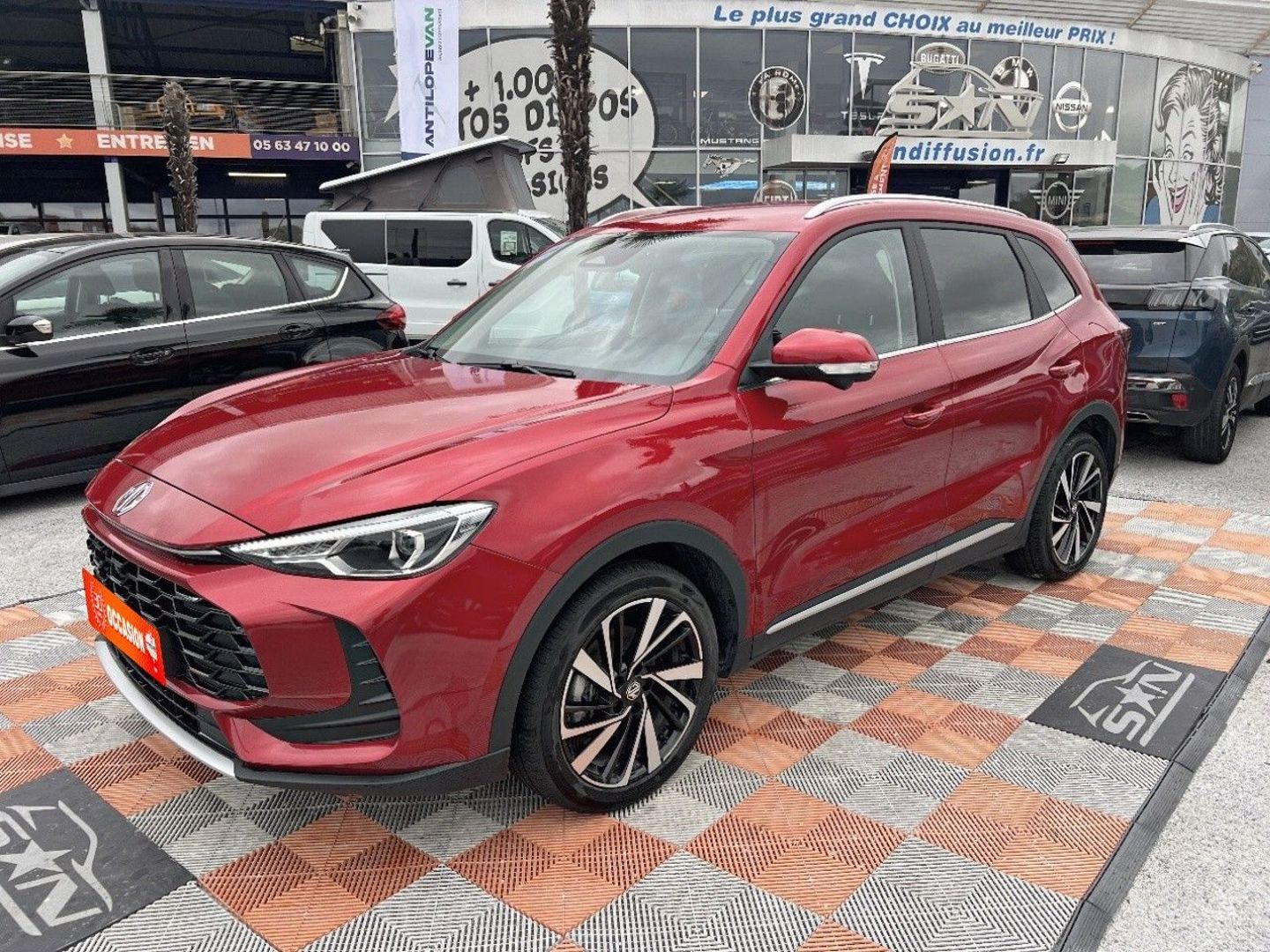 MG ZS - 1.5 HYBRID + 197 LUXURY CUIR GPS CAMÉRA 360° JA 18" (2025)