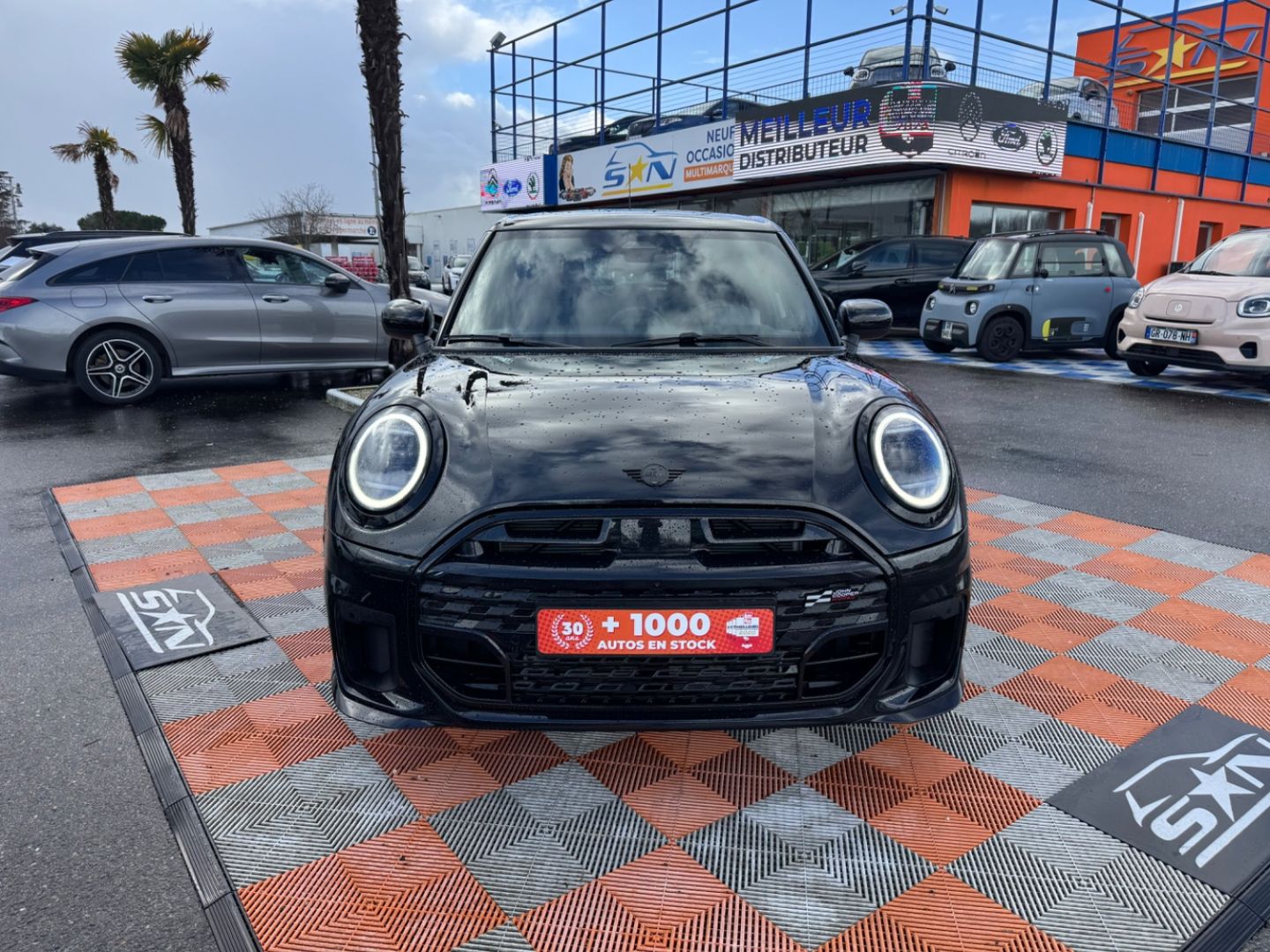 MINI MINI - 1.5 156 DKG7 JCW GPS TOIT OUVRANT JA 17" NOIRES HIFI TETE HAUTE 5P (2025)