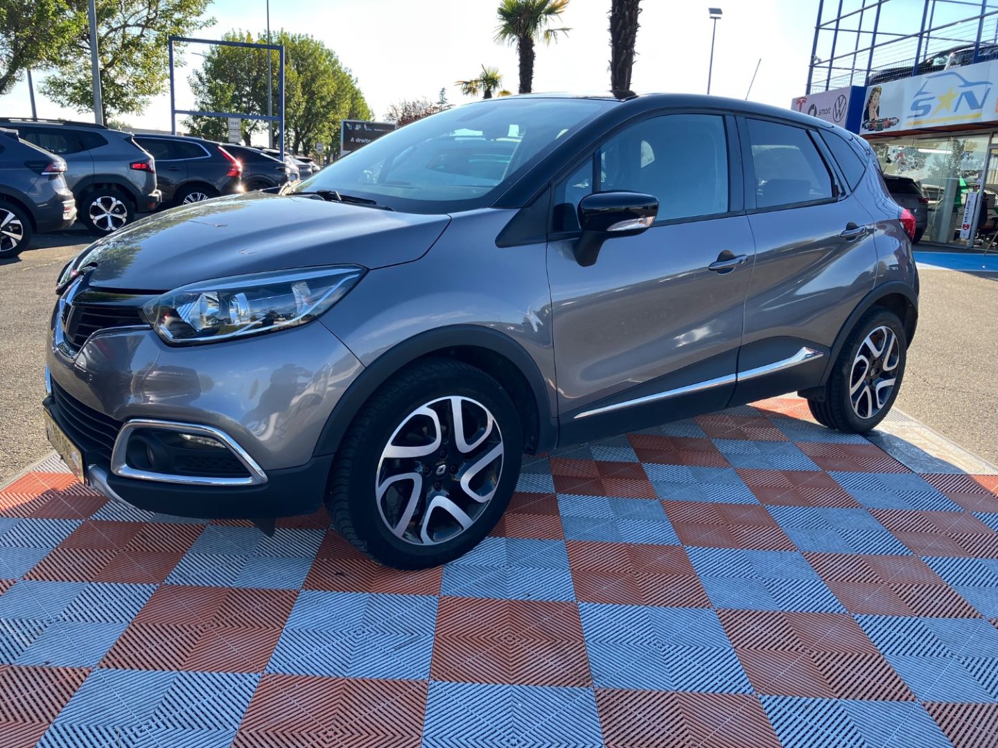 RENAULT CAPTUR - 0.9 TCE 90 XMOD HELLY HANSEN E.GRIP GPS CAMÉRA (2016)