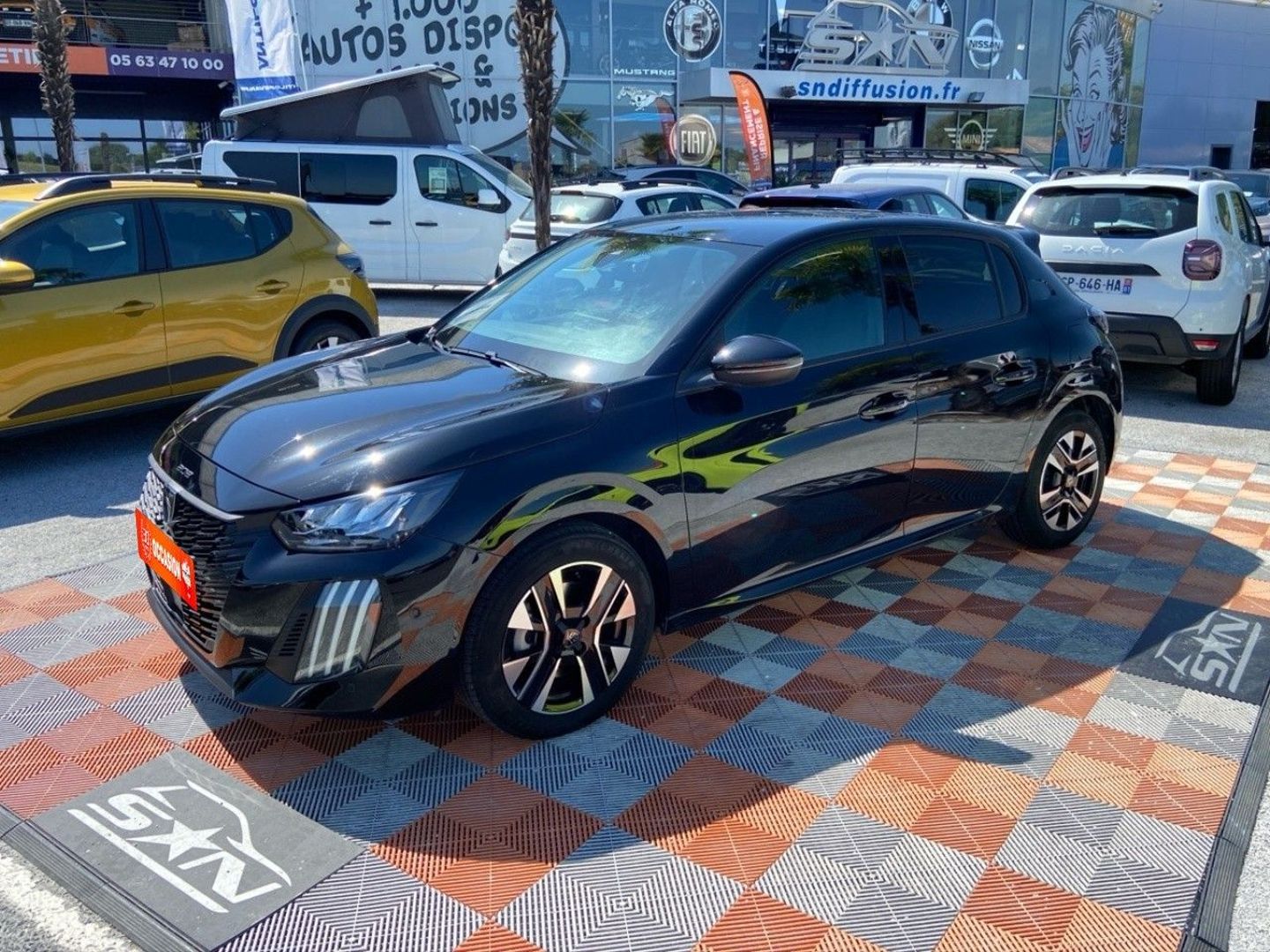 PEUGEOT 208 - HYBRID 110 E-DCS6 ALLURE PACK VISION & NAVIGATION & ACCES (2024)