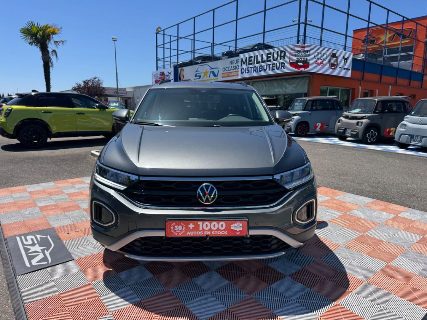 VOLKSWAGEN T-ROC - 1.5 TSI 150 DSG7 LIFE PLUS COCKPIT CAMÉRA JA 17" BARRES (2025)