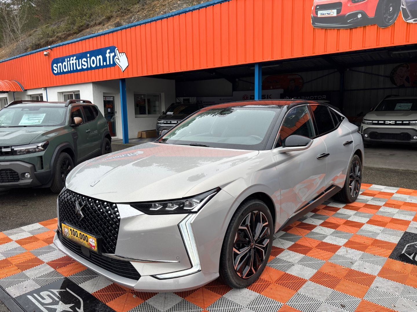 DS DS4 - PURETECH 130 EAT8 RIVOLI GPS CAMÉRA 360° HAYON (2022)