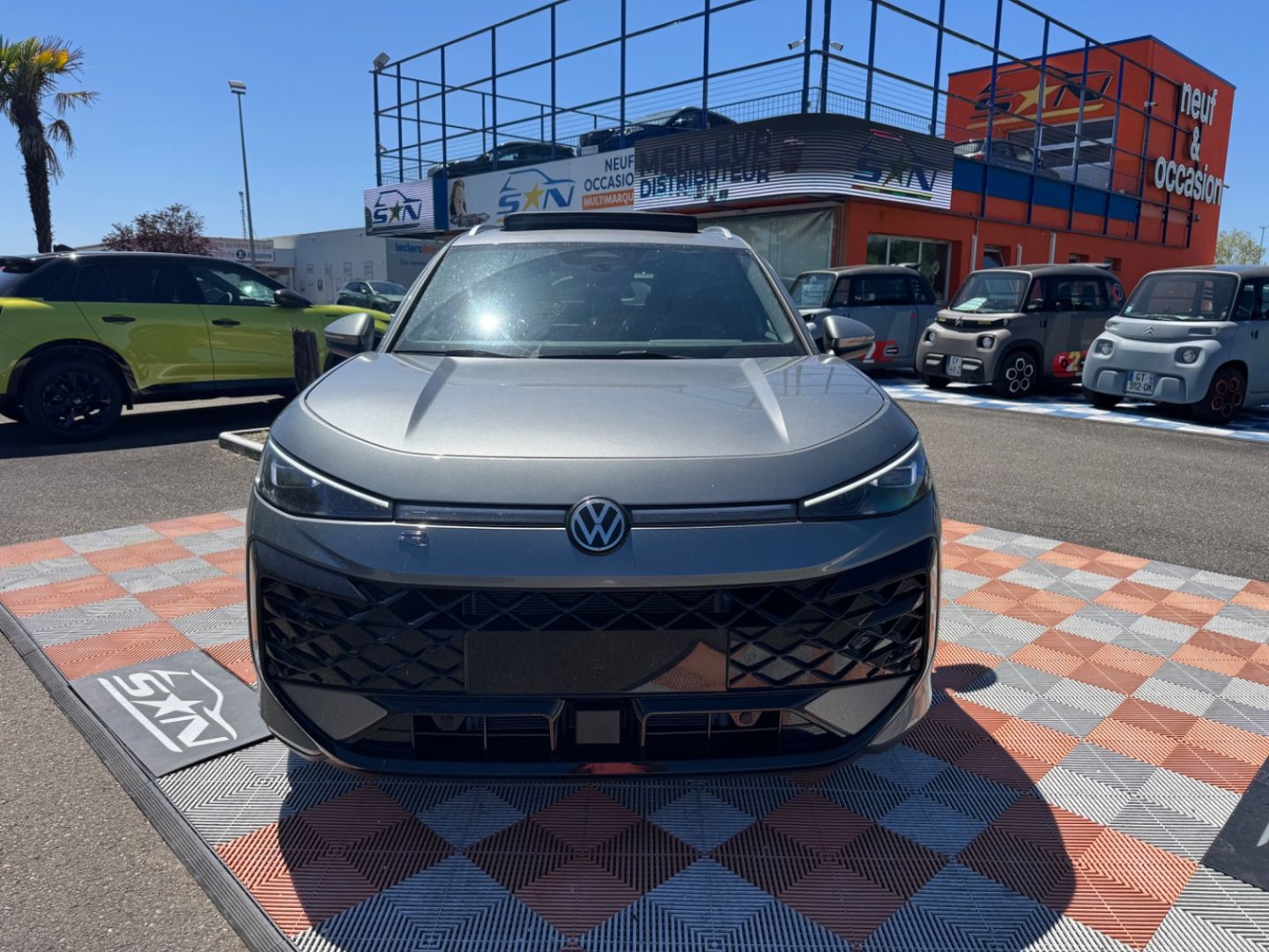 VOLKSWAGEN T-ROC - NEW 1.5 ETSI HYBRID 150 DSG7 R-LINE TOIT OUVRANT PACK EASY OPEN IQ LIGHTS (2026)