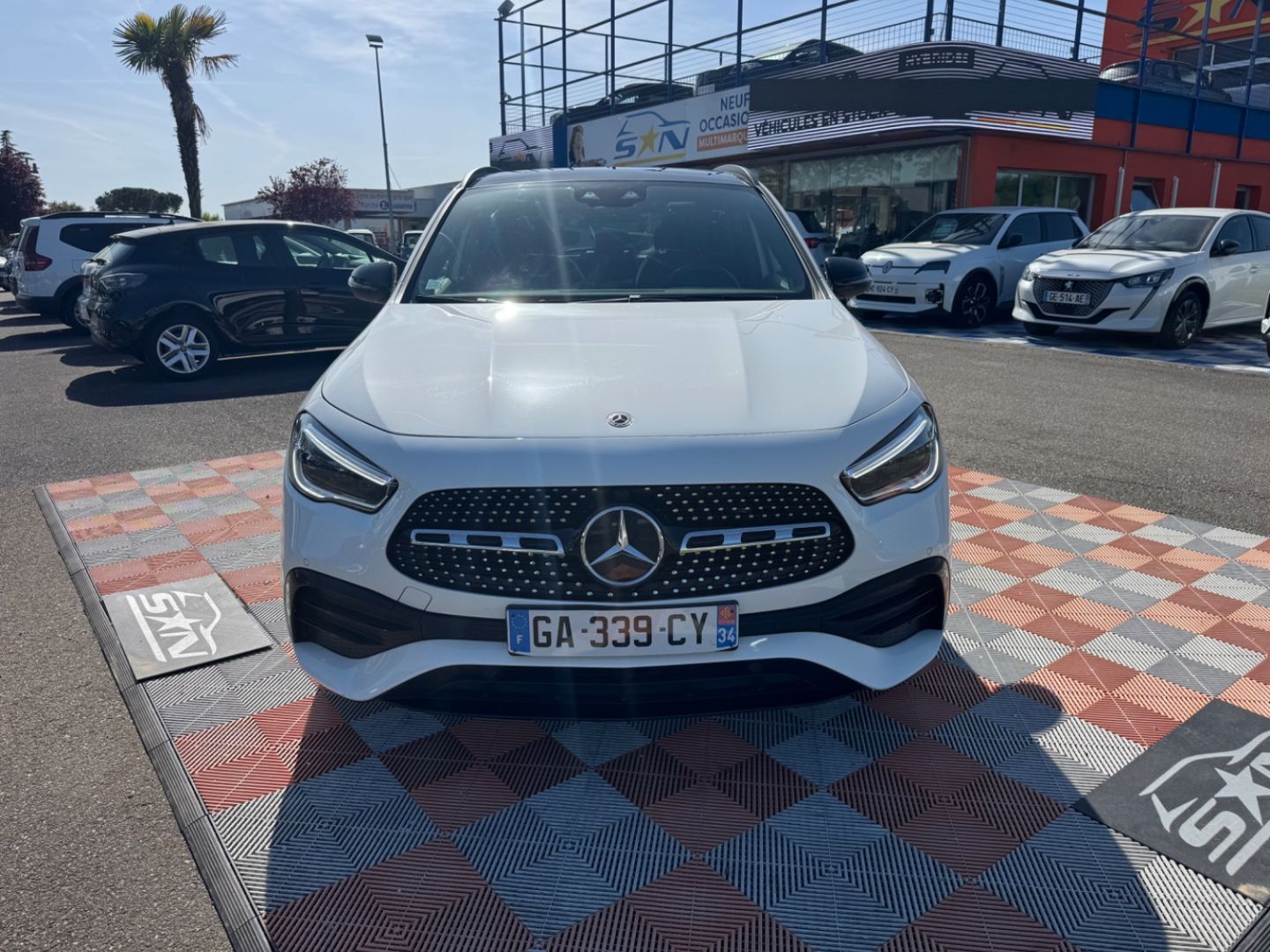 MERCEDES-BENZ GLA - 200 D 150 8G-DCT AMG LINE PACK PREMIUM PLUS TOIT JA 20" (2021)