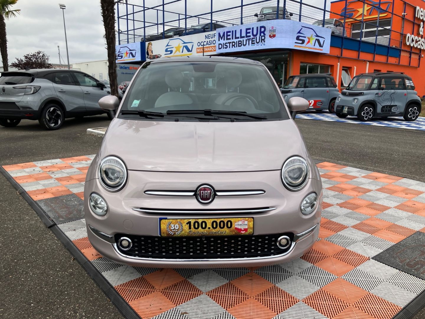 FIAT 500 - HYBRID 1.0 BSG 70 DOLCEVITA PLUS TOIT PANO GPS JA 16" RADAR (2022)