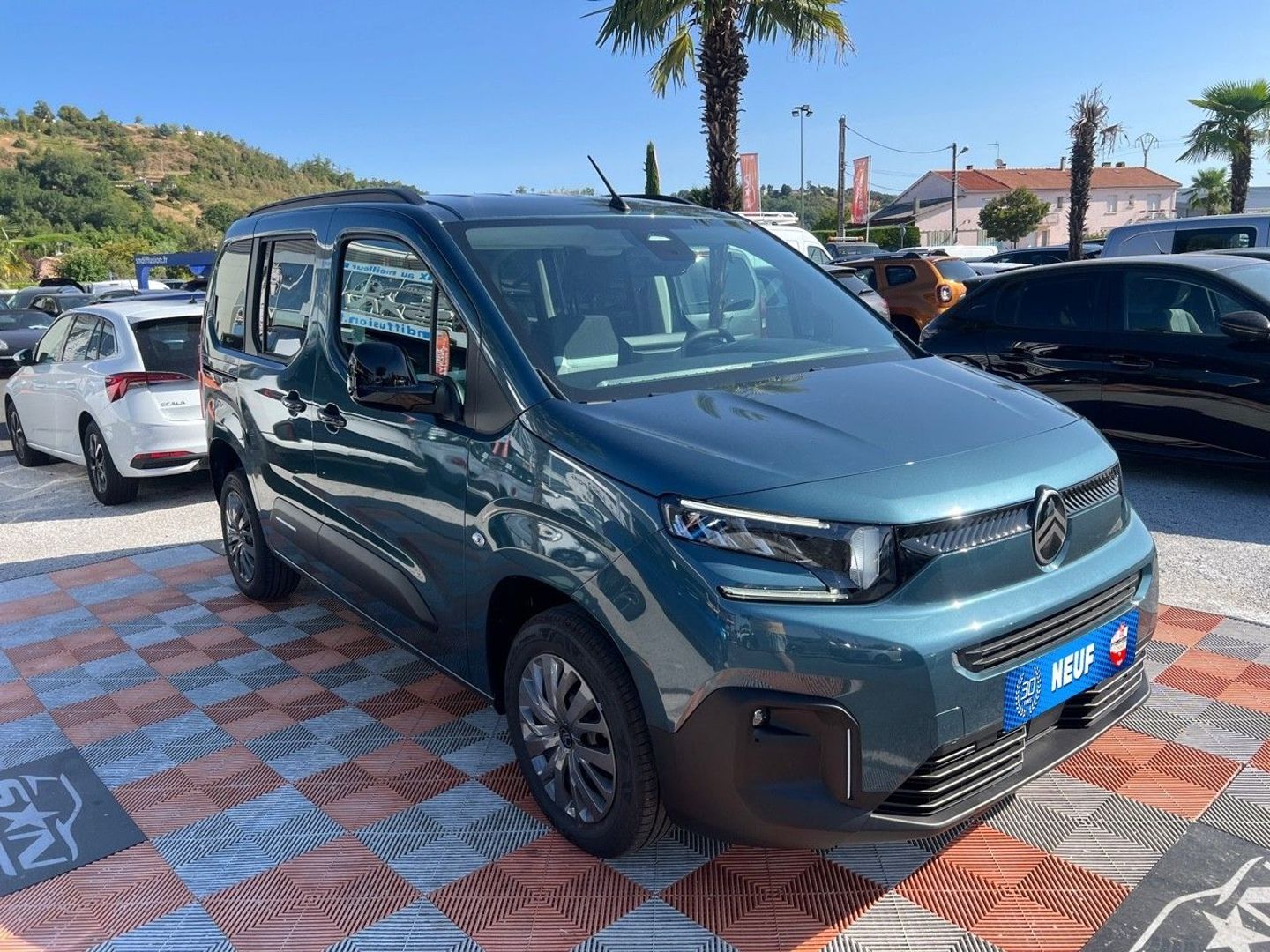 CITROEN BERLINGO - BlueHDi 130 EAT8 MAX EXPORT N-1 5 Places