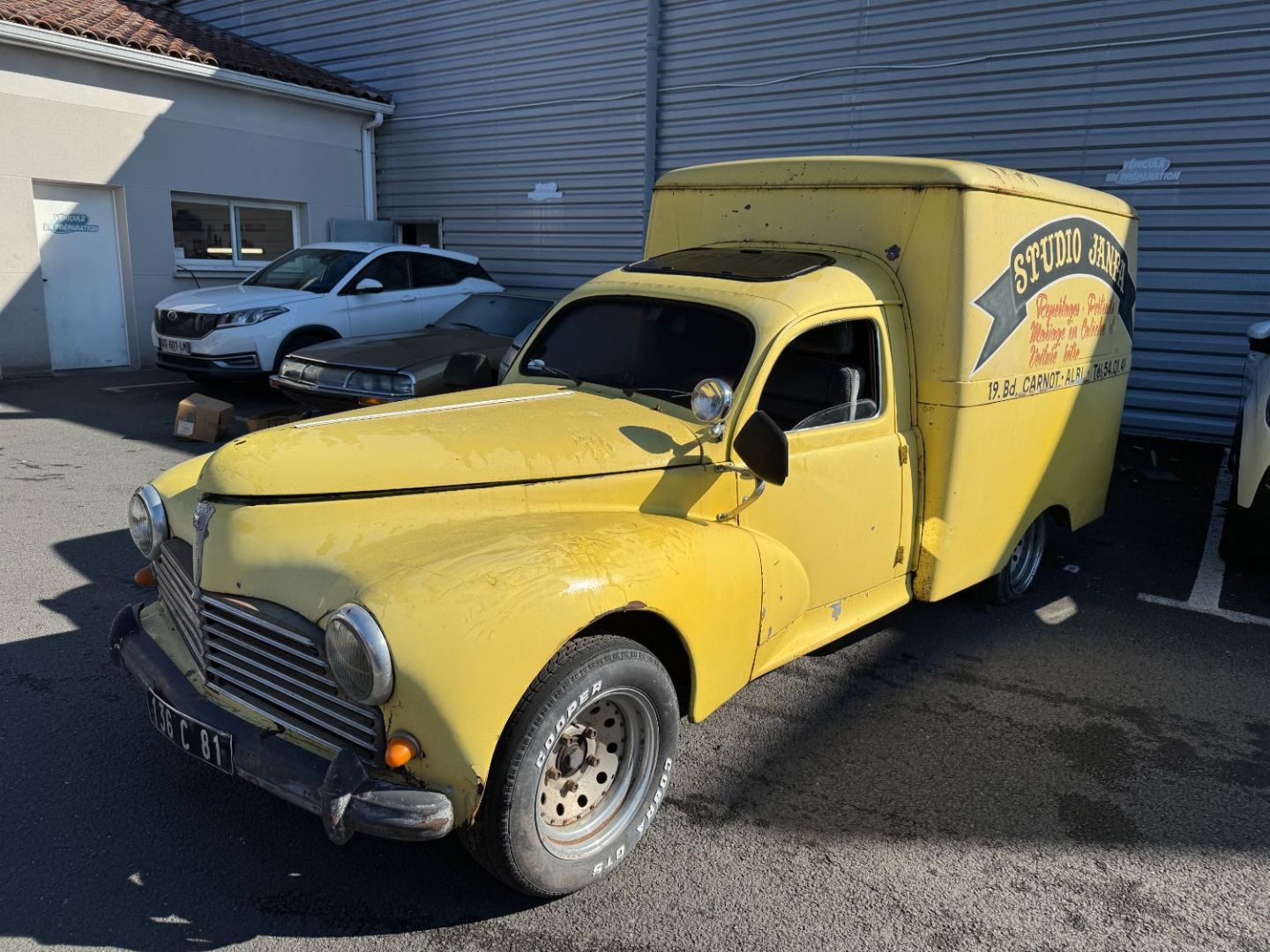 PEUGEOT 203 "PAQUET DE TABAC" - "PAQUET DE TABAC" (1950)