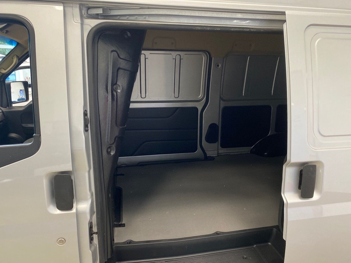 DFSK Eco City 35 - VAN 2 Places Caméra 2 Portes Lat. Clim. Bluetooth Hayon Tôlé