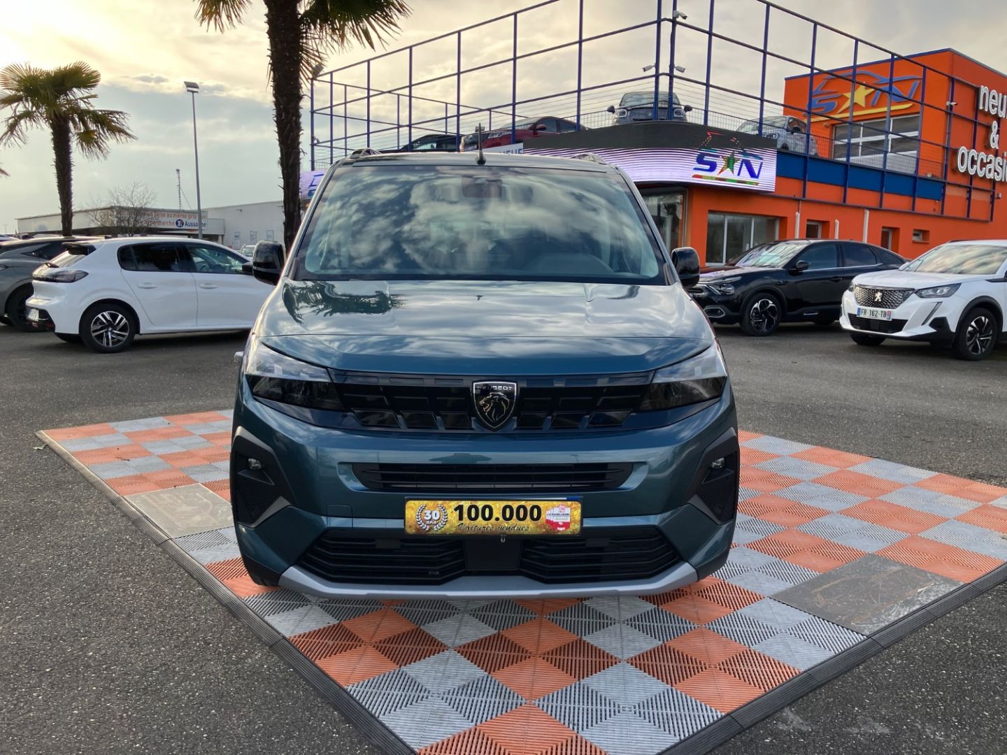 PEUGEOT RIFTER - BLUEHDI 130 EAT8 GT (2024)