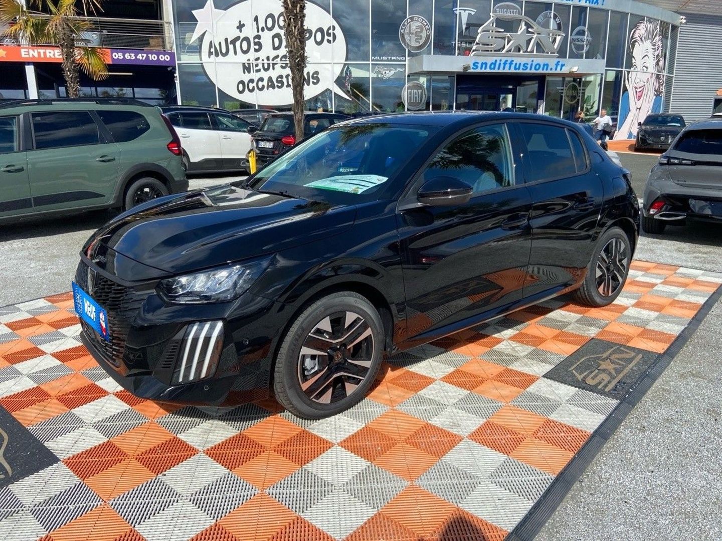 PEUGEOT 208 - HYBRID 110 E-DCS6 ALLURE PACK VISION & NAVIGATION & ACCES (2024)