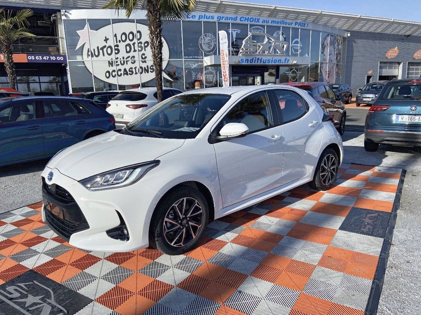 TOYOTA YARIS IV - 1.5 HYBRIDE 116 H DESIGN PLUS JA 16" CAMÉRA (2025)