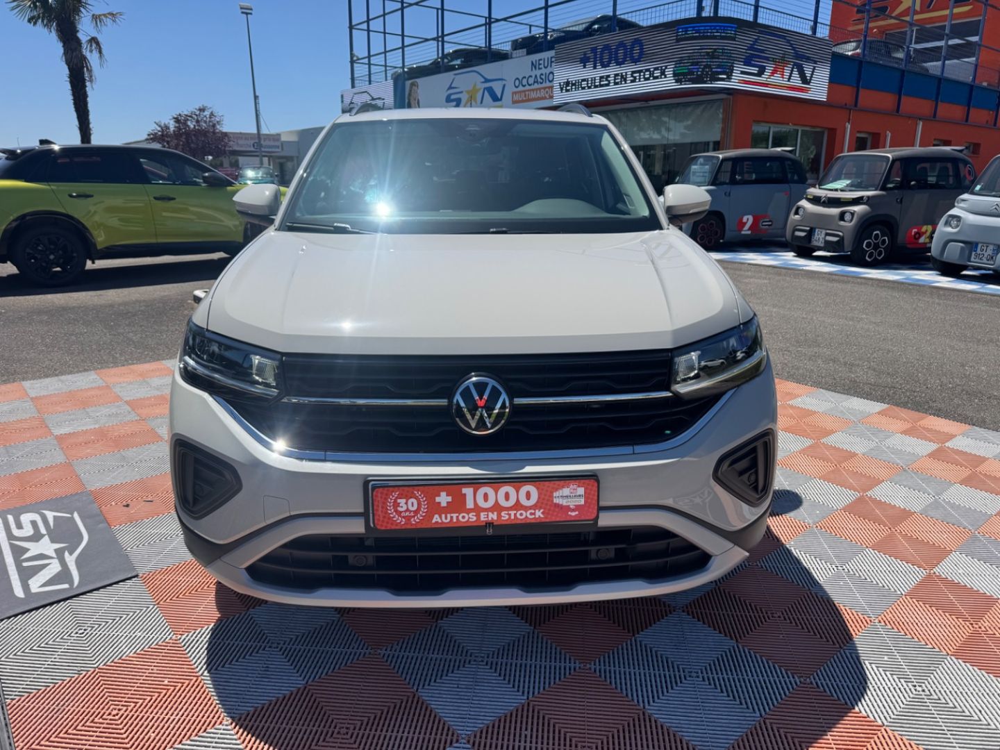 VOLKSWAGEN T-CROSS - 1.0 TSI 116 BV6 LIFE PLUS CAMÉRA JA 17" LEDS (2025)