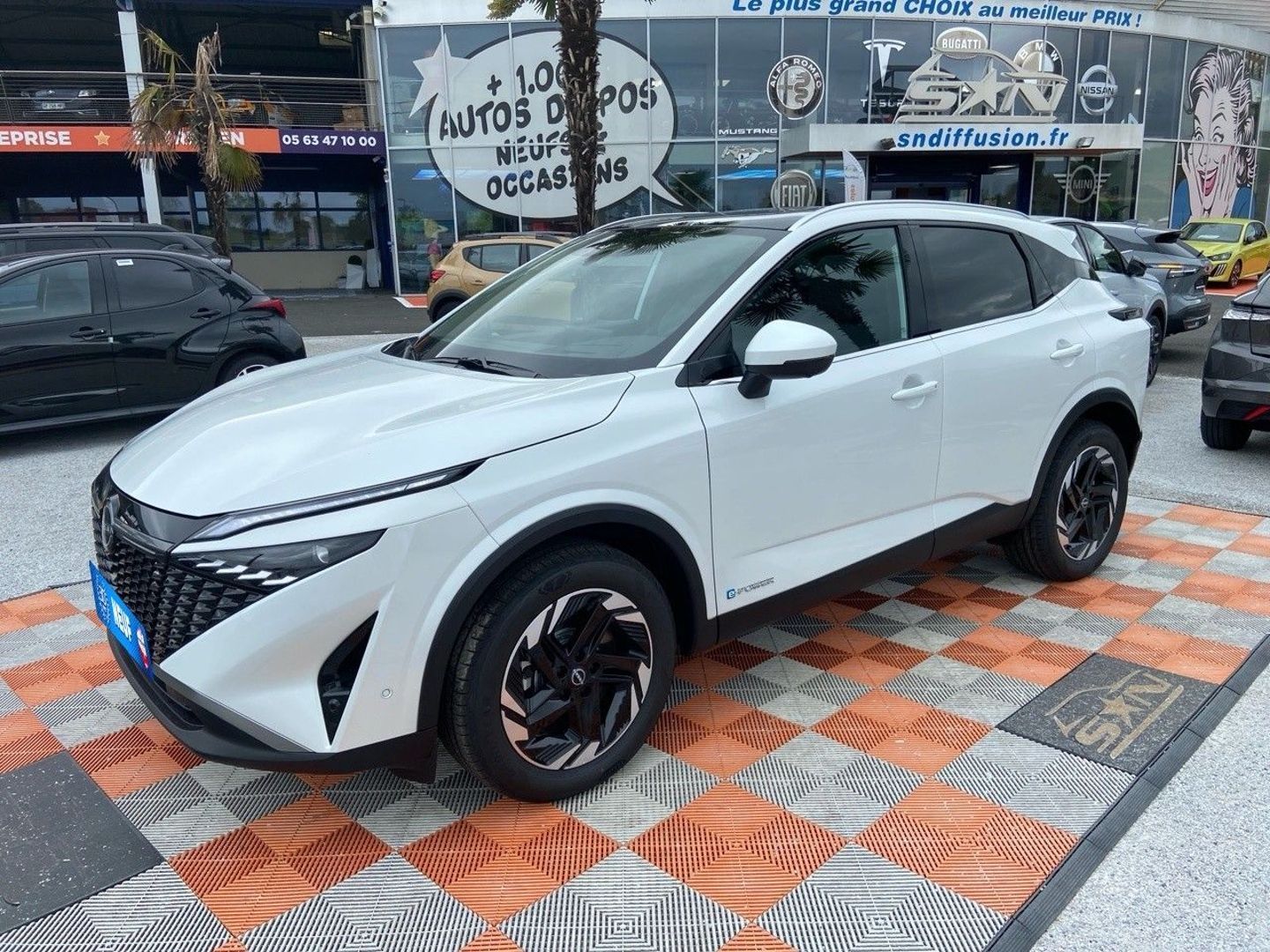 NISSAN QASHQAI - NEW E -POWER 205 N-CONNECTA PACK CONFORT & HIVER BARRES (2025)