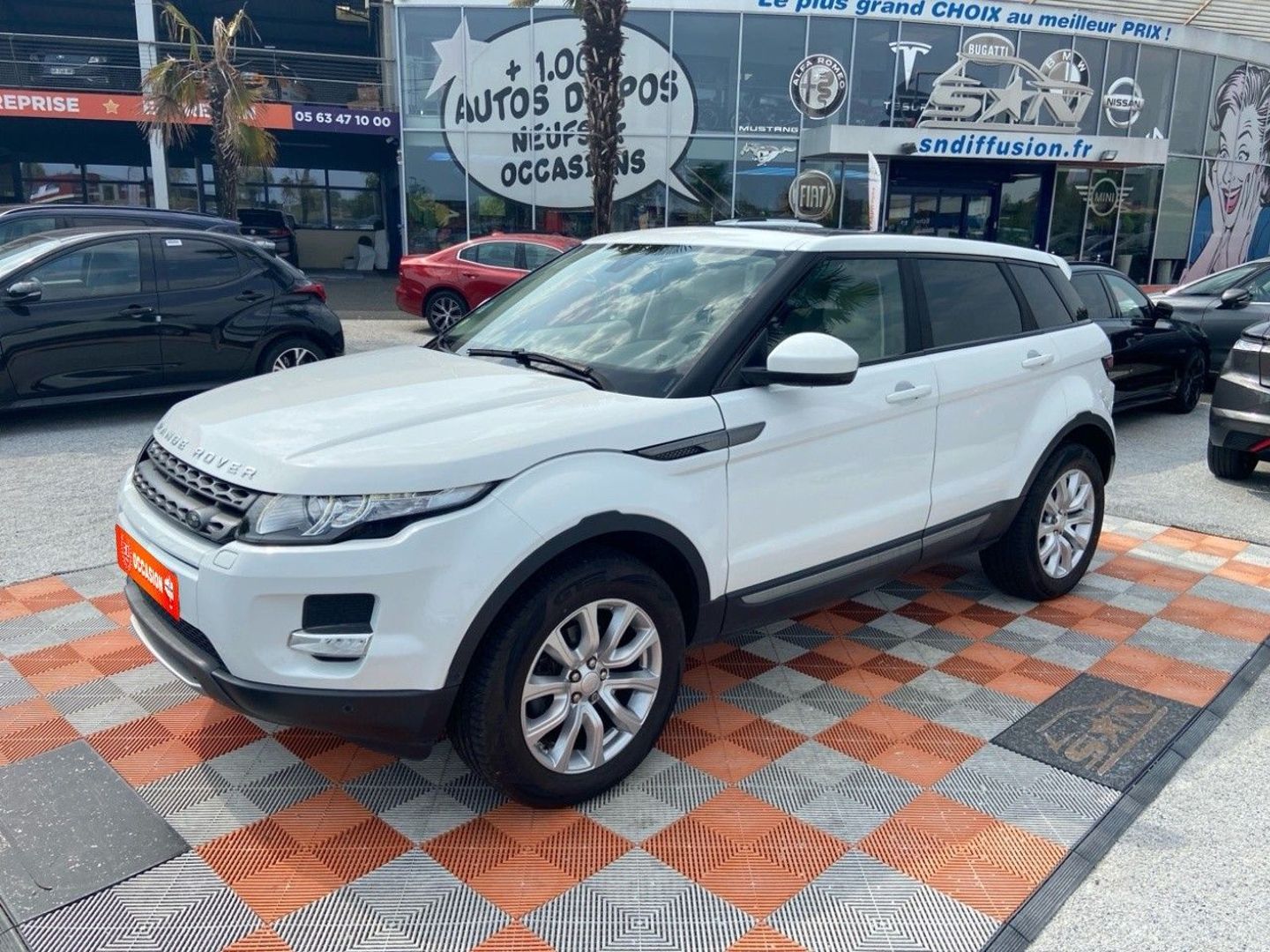 LAND ROVER RANGE ROVER EVOQUE - 2.2 TD4 150 BVA9 PACK TECH 4WD CUIR GPS TOIT XENON (2016)