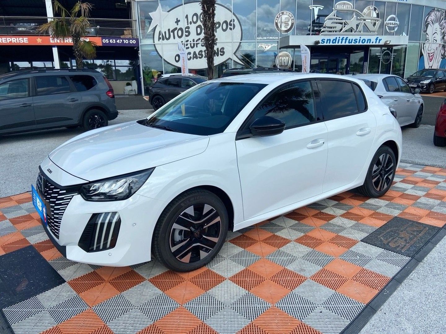 PEUGEOT 208 - HYBRID 110 E-DCS6 ALLURE PACK VISION & NAVIGATION (2024)