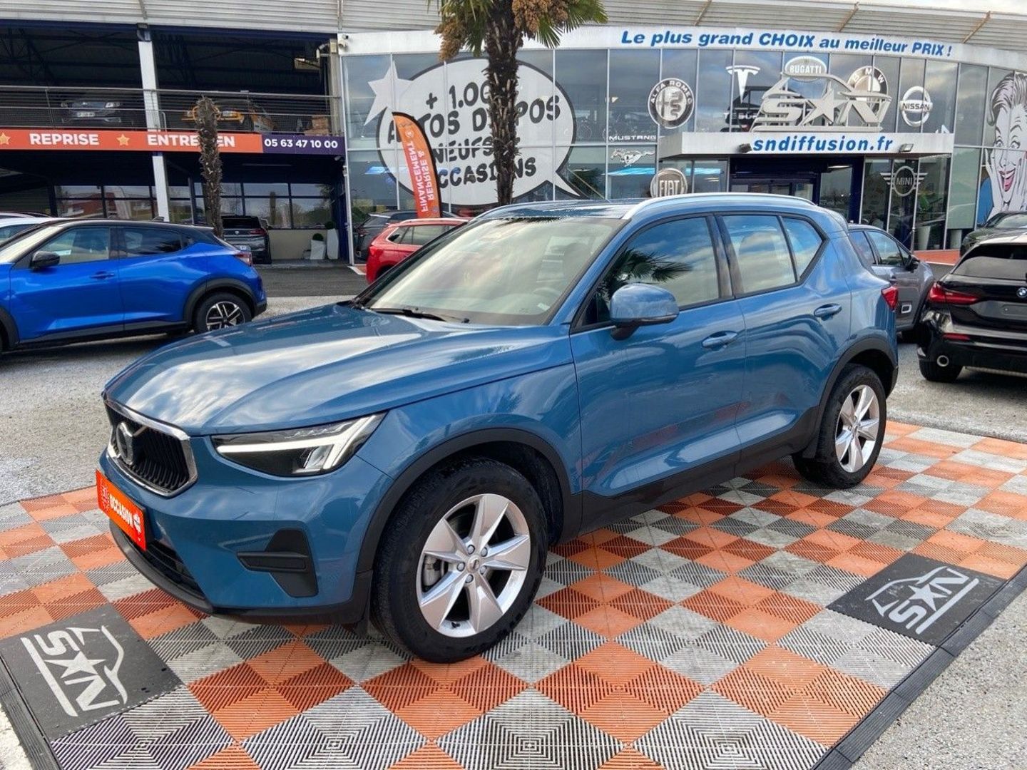 VOLVO XC 40 - 2.0 MHEV 163 BVA CORE CAMÉRA JA 18" HAYON (2024)
