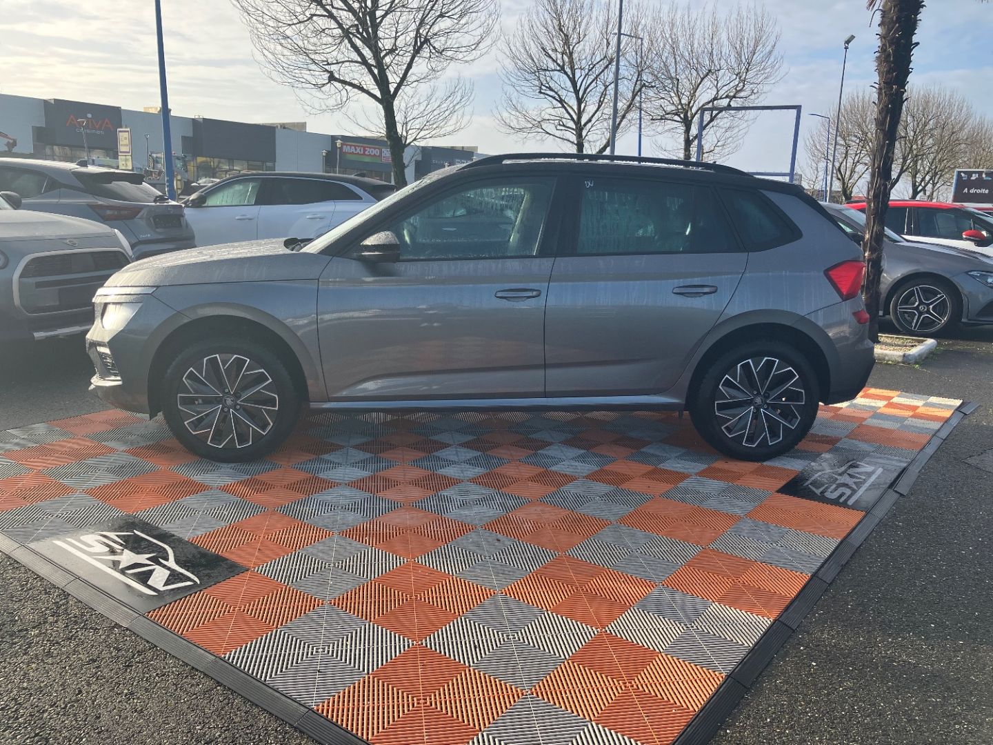 SKODA KAMIQ - 1.5 TSI 150 ACT BV6 EDITION Caméra JA 17" Pack Black